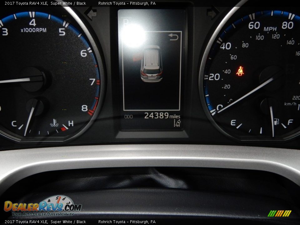 2017 Toyota RAV4 XLE Super White / Black Photo #10