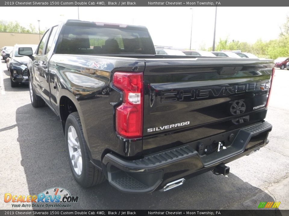 2019 Chevrolet Silverado 1500 Custom Double Cab 4WD Black / Jet Black Photo #4