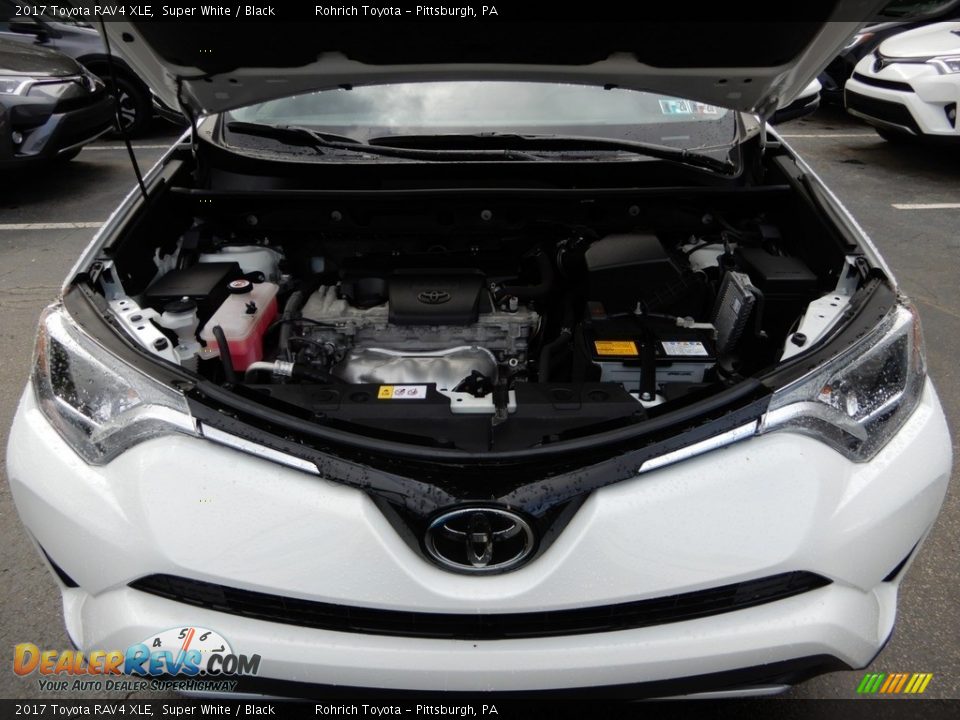 2017 Toyota RAV4 XLE Super White / Black Photo #11