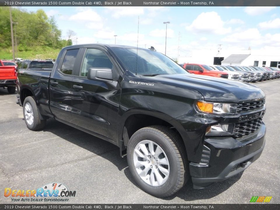 2019 Chevrolet Silverado 1500 Custom Double Cab 4WD Black / Jet Black Photo #8