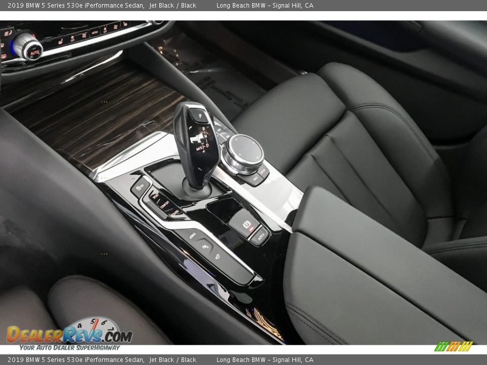 2019 BMW 5 Series 530e iPerformance Sedan Jet Black / Black Photo #7