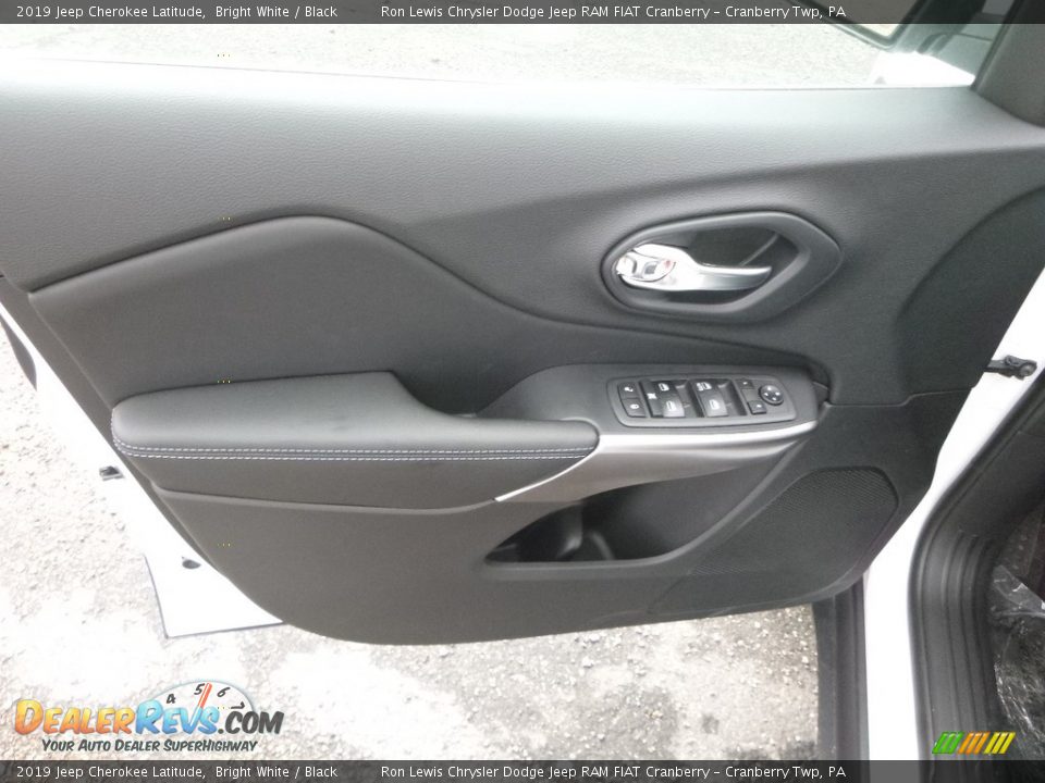 2019 Jeep Cherokee Latitude Bright White / Black Photo #13