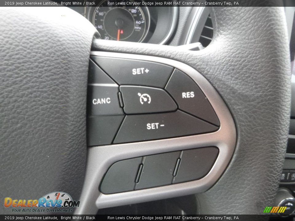 2019 Jeep Cherokee Latitude Bright White / Black Photo #18