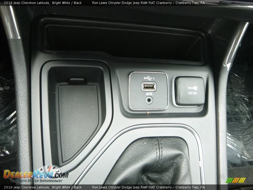 2019 Jeep Cherokee Latitude Bright White / Black Photo #20