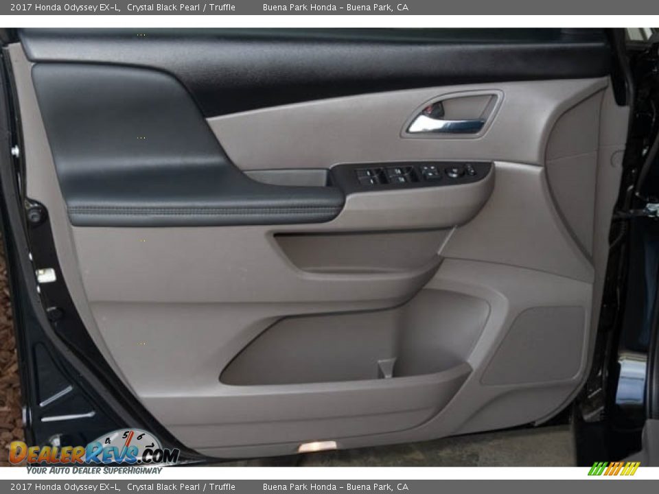 2017 Honda Odyssey EX-L Crystal Black Pearl / Truffle Photo #32