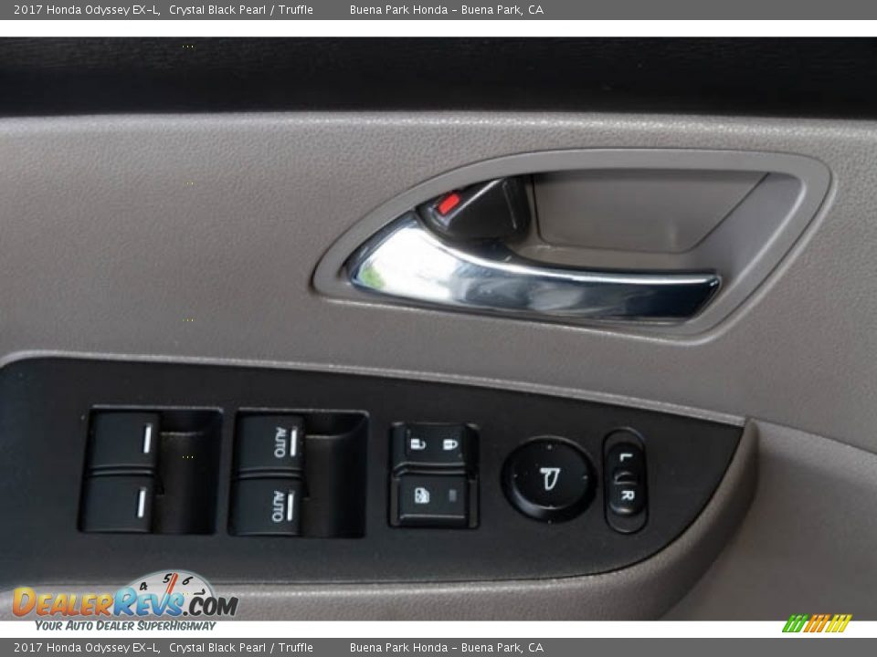 2017 Honda Odyssey EX-L Crystal Black Pearl / Truffle Photo #33