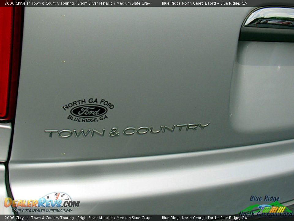 2006 Chrysler Town & Country Touring Bright Silver Metallic / Medium Slate Gray Photo #27