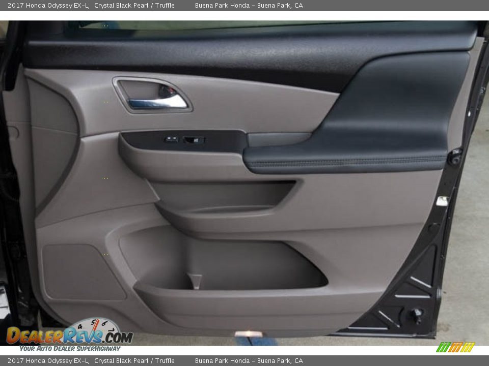 2017 Honda Odyssey EX-L Crystal Black Pearl / Truffle Photo #34