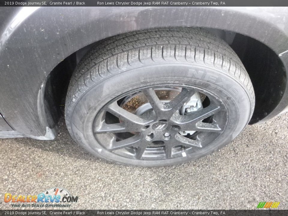 2019 Dodge Journey SE Granite Pearl / Black Photo #7
