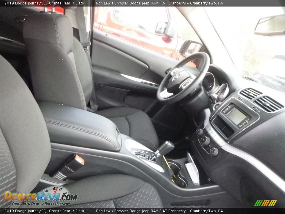 2019 Dodge Journey SE Granite Pearl / Black Photo #8