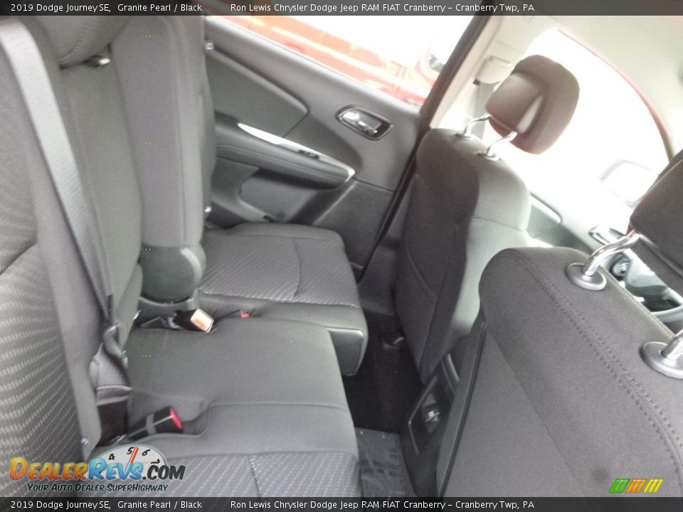 2019 Dodge Journey SE Granite Pearl / Black Photo #10