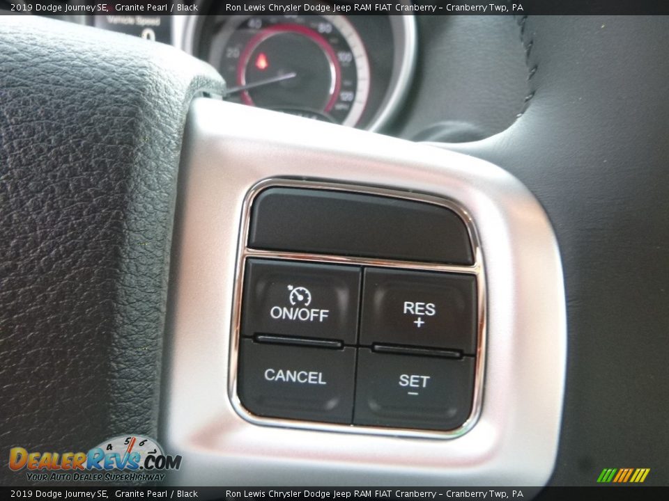 2019 Dodge Journey SE Granite Pearl / Black Photo #17