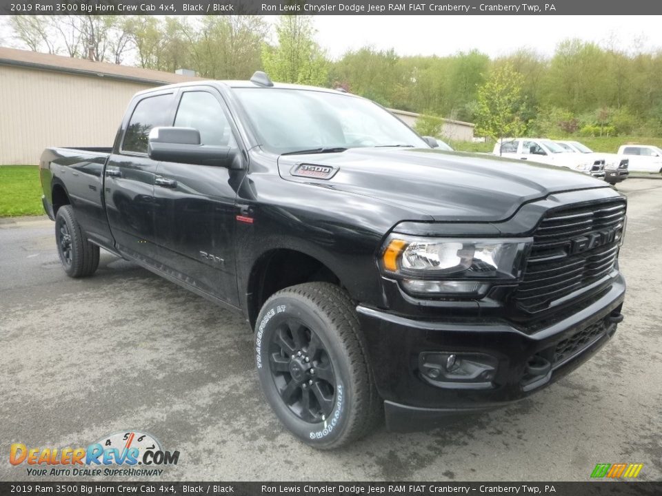 Front 3/4 View of 2019 Ram 3500 Big Horn Crew Cab 4x4 Photo #7
