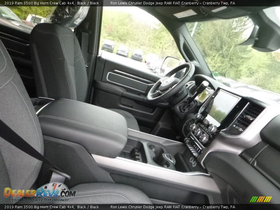 2019 Ram 3500 Big Horn Crew Cab 4x4 Black / Black Photo #10