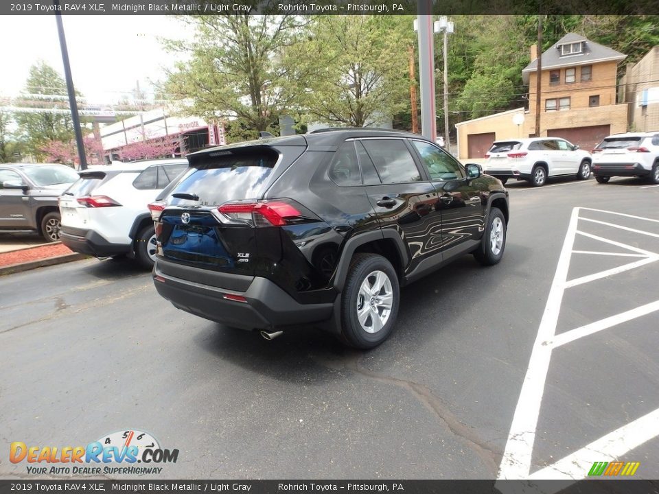 2019 Toyota RAV4 XLE Midnight Black Metallic / Light Gray Photo #2