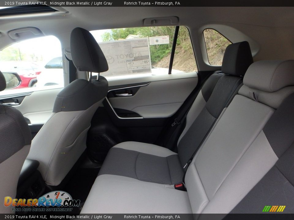 2019 Toyota RAV4 XLE Midnight Black Metallic / Light Gray Photo #7