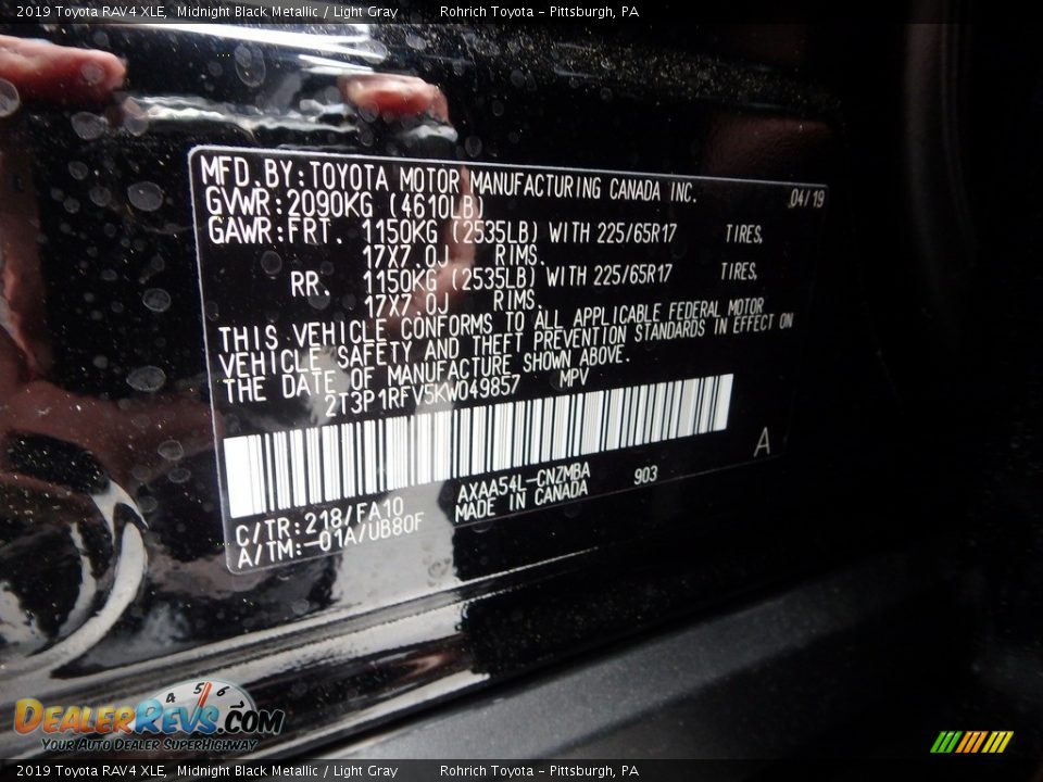 2019 Toyota RAV4 XLE Midnight Black Metallic / Light Gray Photo #10