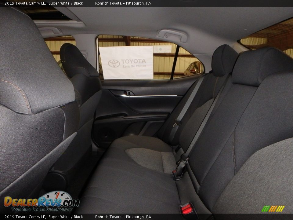 2019 Toyota Camry LE Super White / Black Photo #7