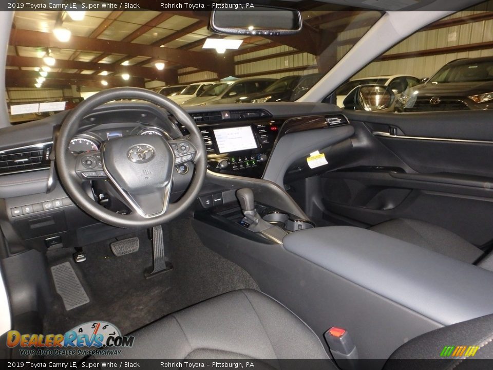 2019 Toyota Camry LE Super White / Black Photo #8