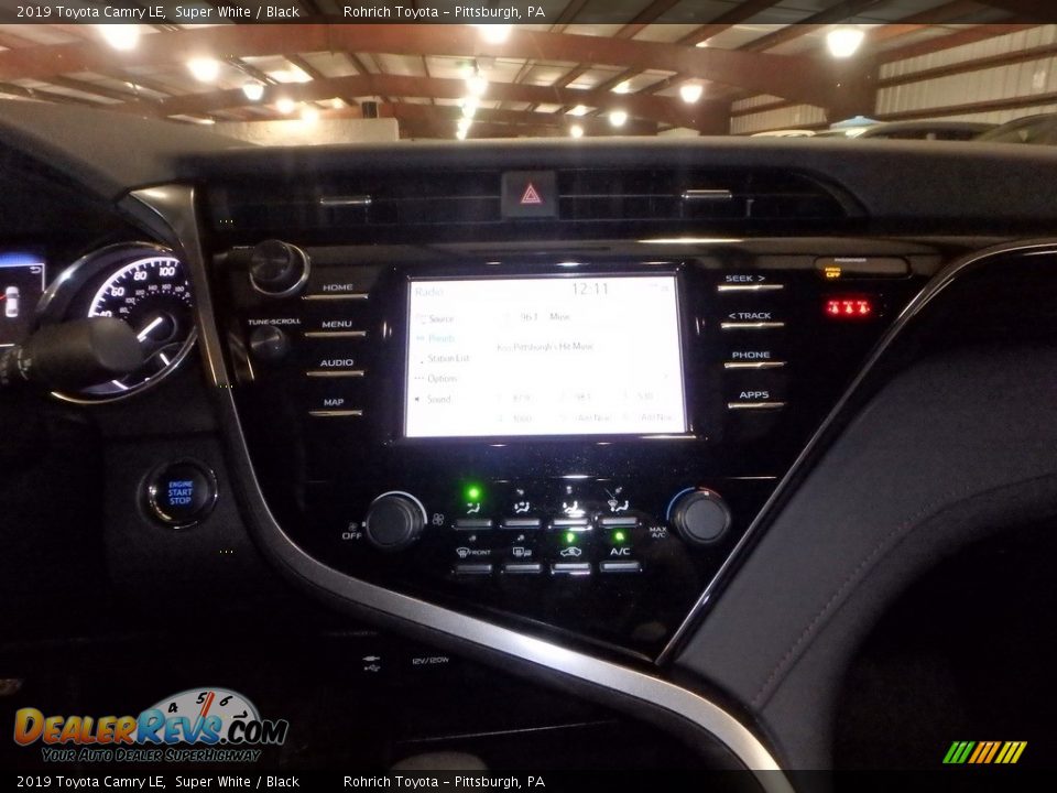 2019 Toyota Camry LE Super White / Black Photo #12