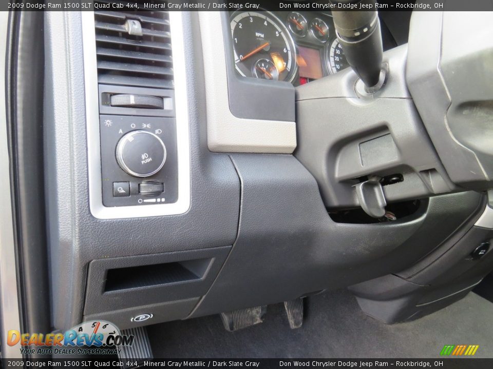 2009 Dodge Ram 1500 SLT Quad Cab 4x4 Mineral Gray Metallic / Dark Slate Gray Photo #16