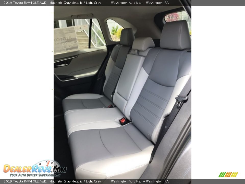 2019 Toyota RAV4 XLE AWD Magnetic Gray Metallic / Light Gray Photo #17
