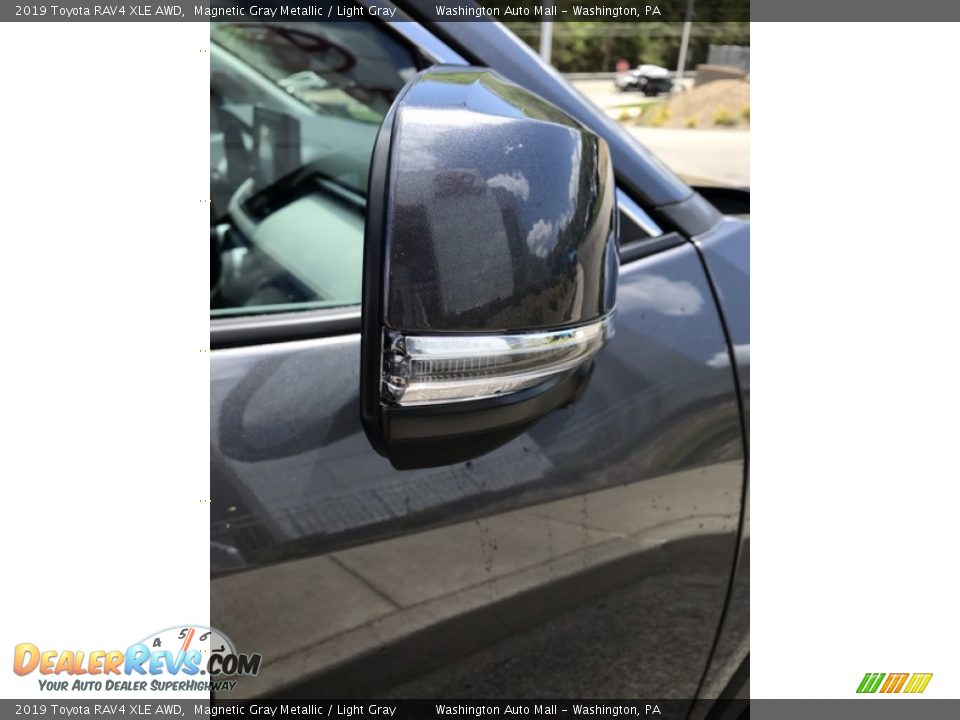 2019 Toyota RAV4 XLE AWD Magnetic Gray Metallic / Light Gray Photo #30