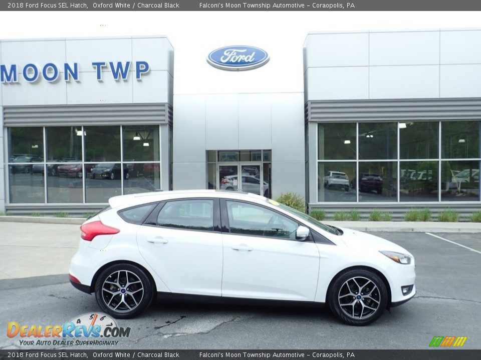 2018 Ford Focus SEL Hatch Oxford White / Charcoal Black Photo #1