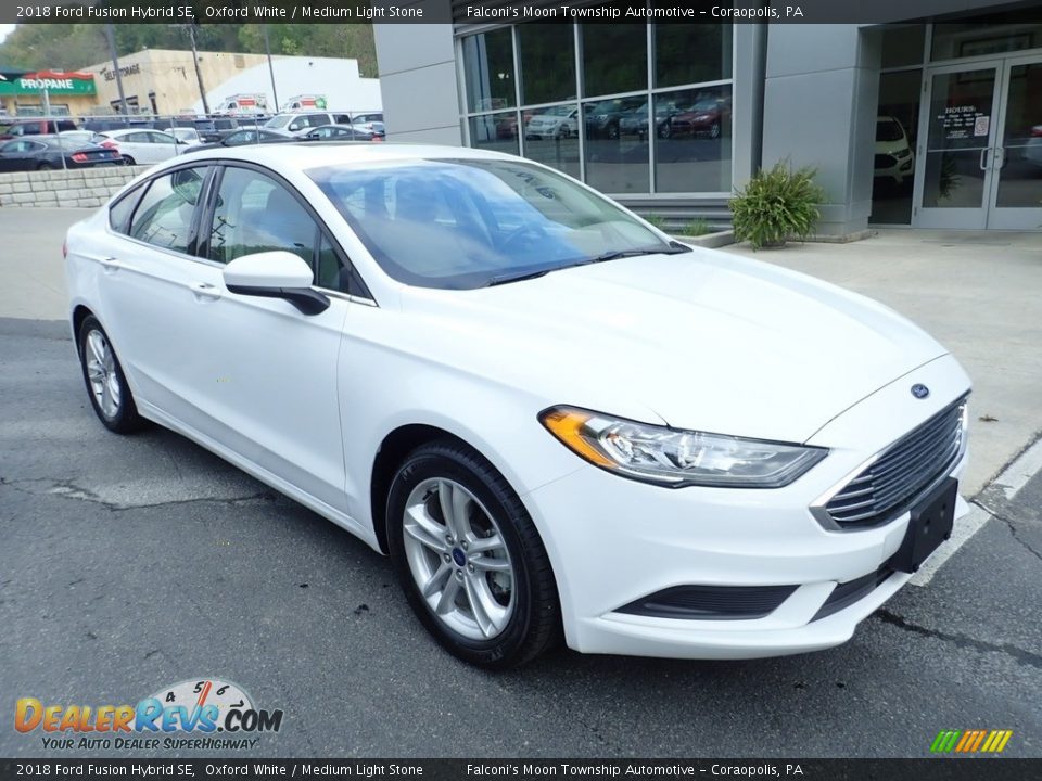 2018 Ford Fusion Hybrid SE Oxford White / Medium Light Stone Photo #9