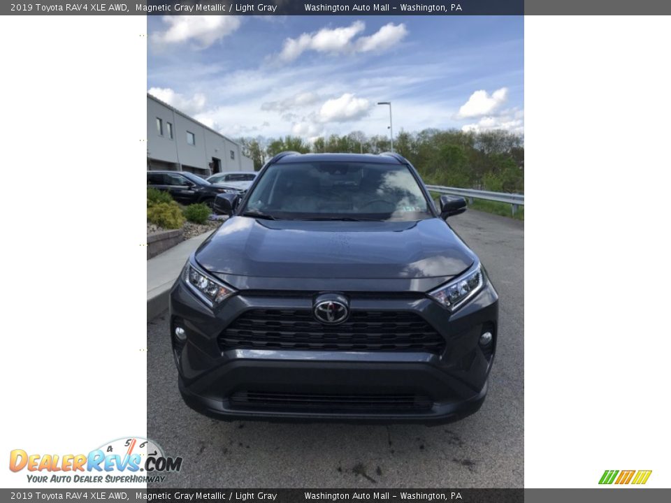 2019 Toyota RAV4 XLE AWD Magnetic Gray Metallic / Light Gray Photo #2