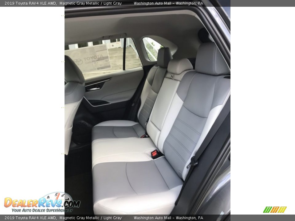 2019 Toyota RAV4 XLE AWD Magnetic Gray Metallic / Light Gray Photo #18