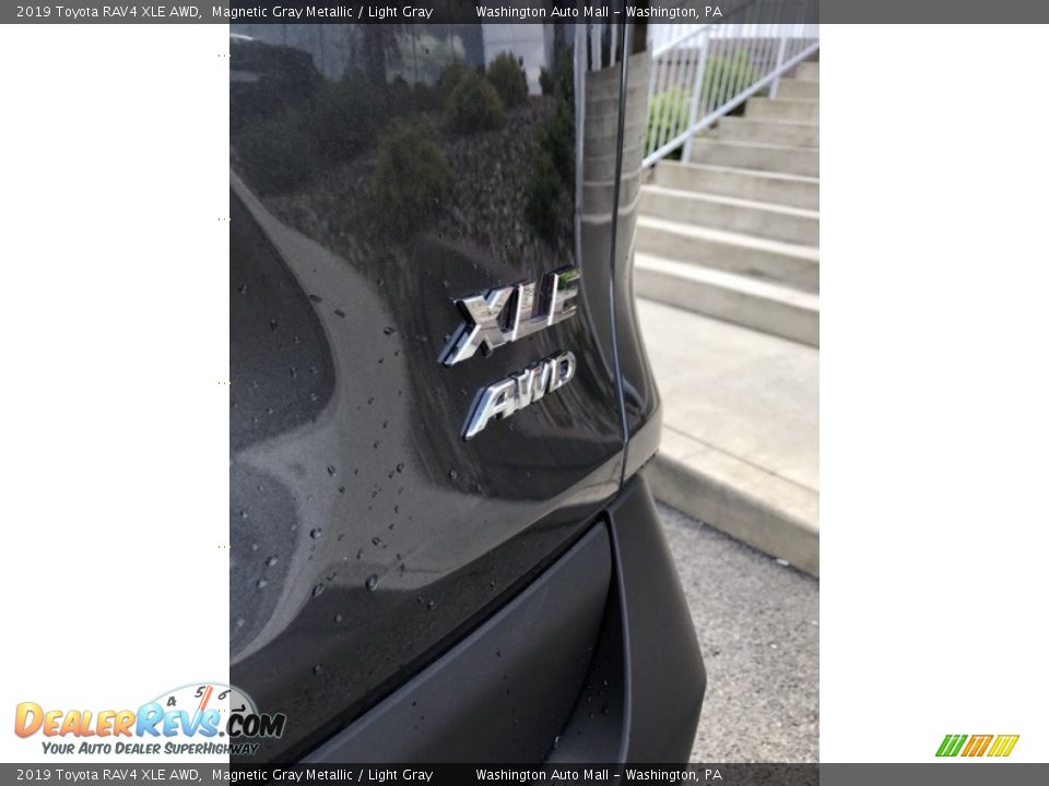 2019 Toyota RAV4 XLE AWD Magnetic Gray Metallic / Light Gray Photo #23