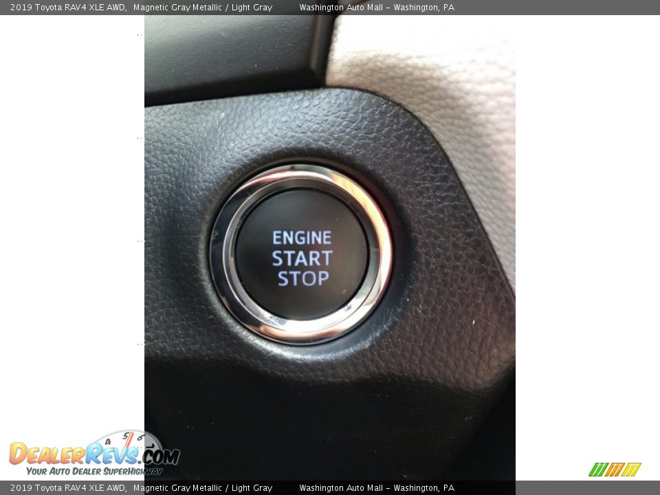 2019 Toyota RAV4 XLE AWD Magnetic Gray Metallic / Light Gray Photo #33