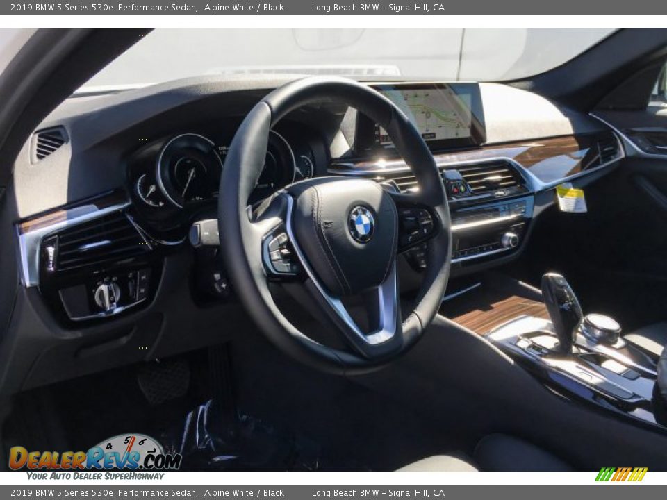 2019 BMW 5 Series 530e iPerformance Sedan Alpine White / Black Photo #4