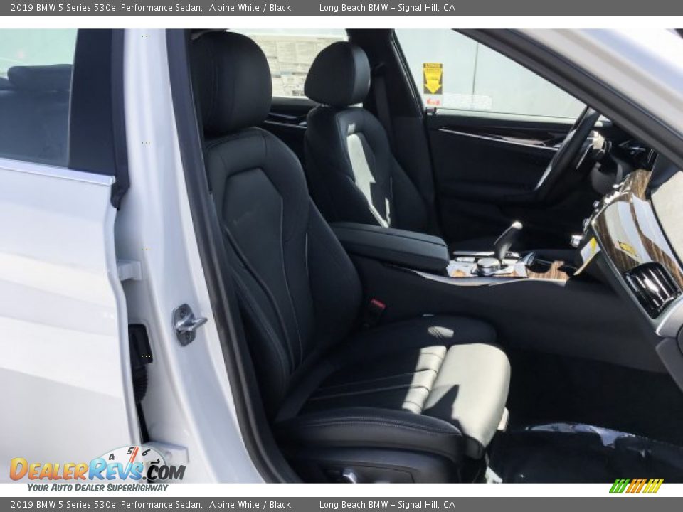 2019 BMW 5 Series 530e iPerformance Sedan Alpine White / Black Photo #5