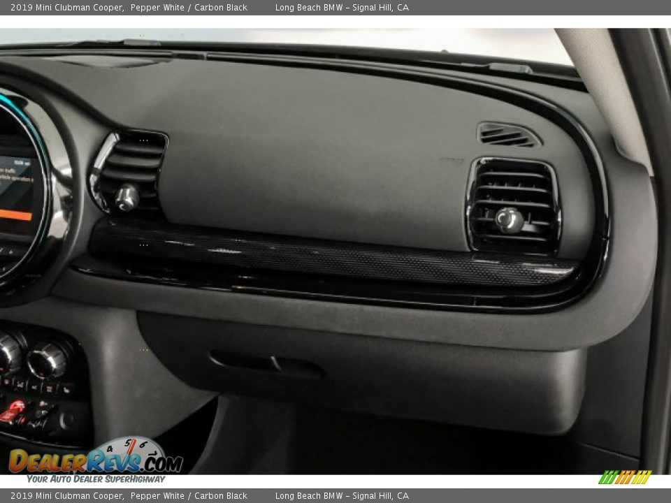 2019 Mini Clubman Cooper Pepper White / Carbon Black Photo #27