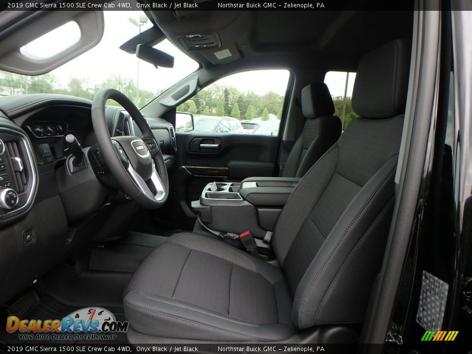 Front Seat of 2019 GMC Sierra 1500 SLE Crew Cab 4WD Photo #10