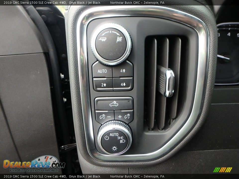 Controls of 2019 GMC Sierra 1500 SLE Crew Cab 4WD Photo #14