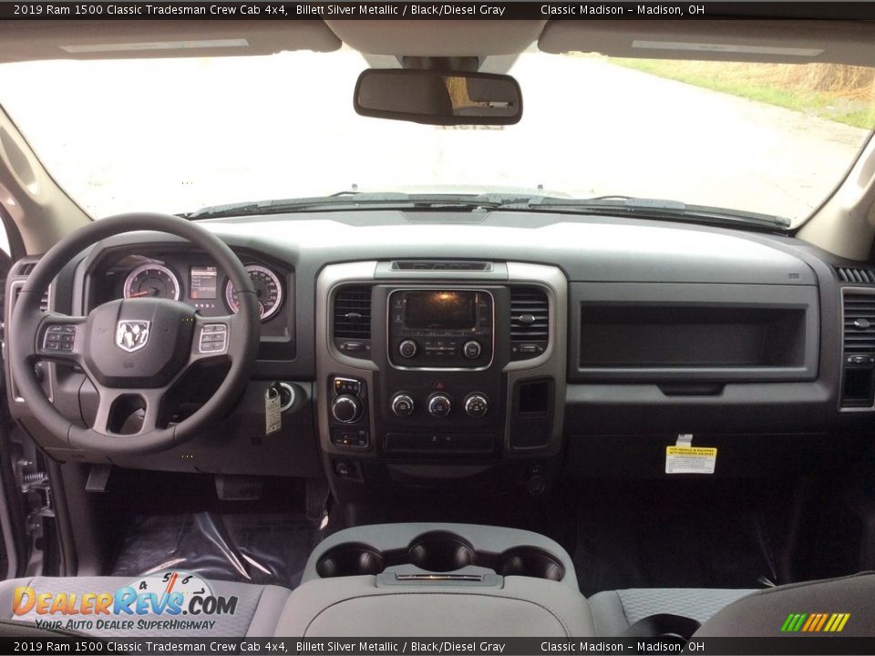 2019 Ram 1500 Classic Tradesman Crew Cab 4x4 Billett Silver Metallic / Black/Diesel Gray Photo #11
