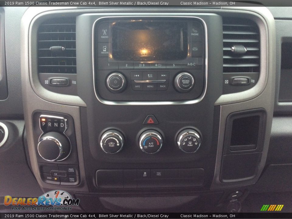 2019 Ram 1500 Classic Tradesman Crew Cab 4x4 Billett Silver Metallic / Black/Diesel Gray Photo #13