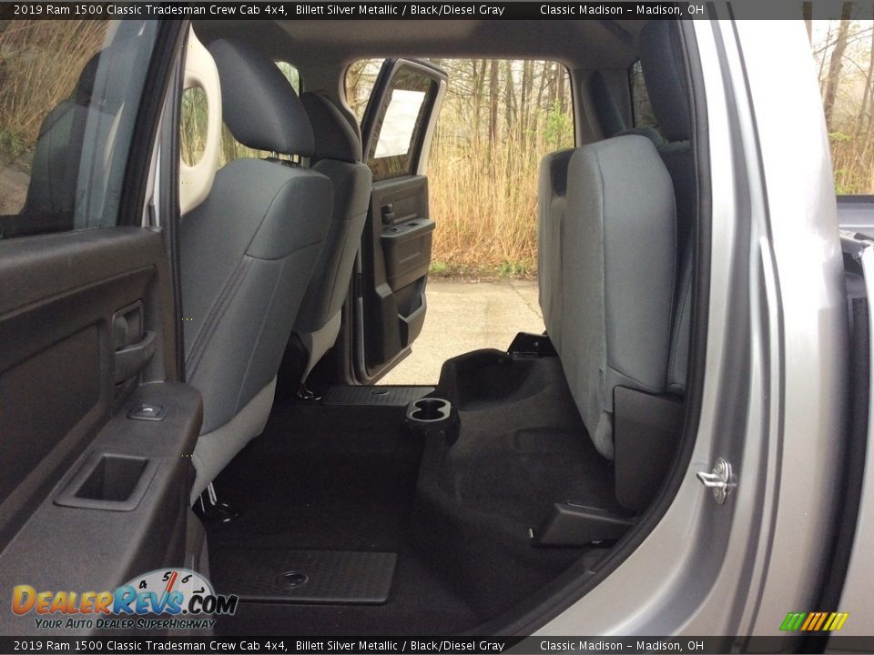 2019 Ram 1500 Classic Tradesman Crew Cab 4x4 Billett Silver Metallic / Black/Diesel Gray Photo #16