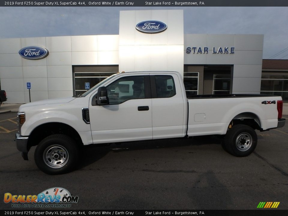 2019 Ford F250 Super Duty XL SuperCab 4x4 Oxford White / Earth Gray Photo #1