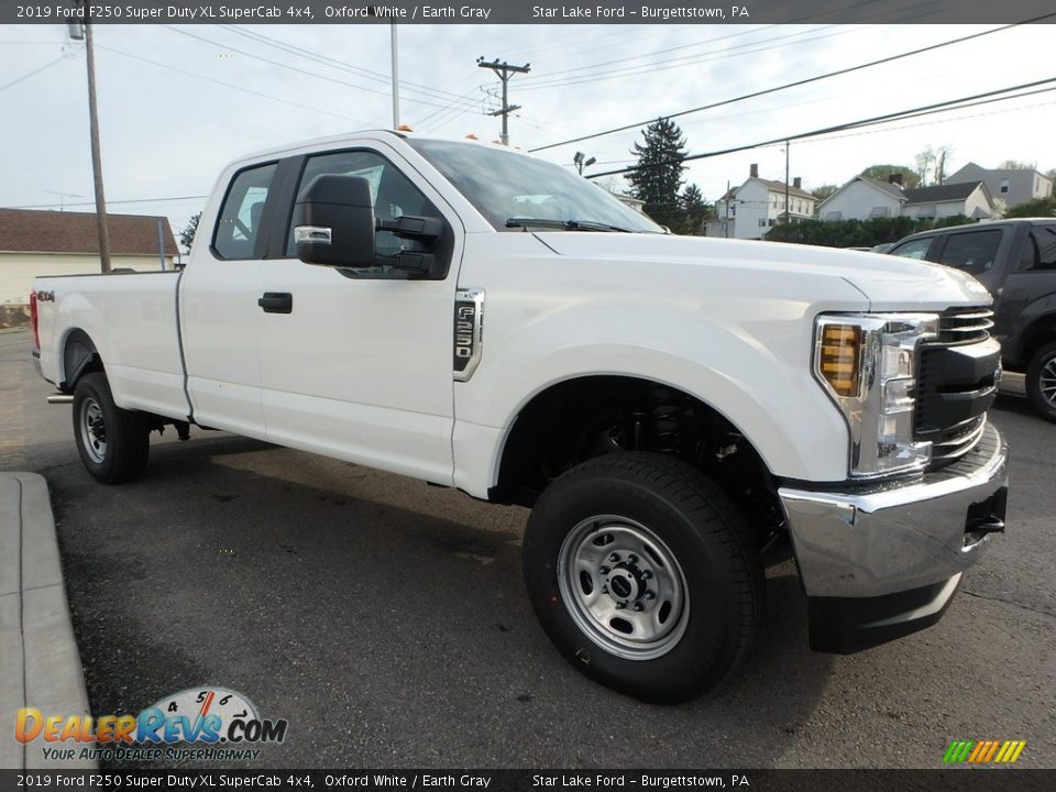 2019 Ford F250 Super Duty XL SuperCab 4x4 Oxford White / Earth Gray Photo #3