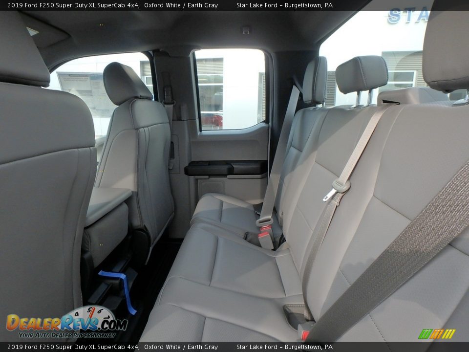 2019 Ford F250 Super Duty XL SuperCab 4x4 Oxford White / Earth Gray Photo #13
