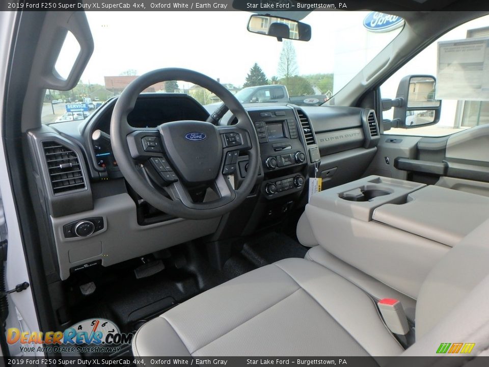 2019 Ford F250 Super Duty XL SuperCab 4x4 Oxford White / Earth Gray Photo #14