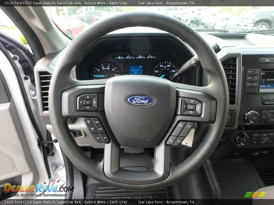 2019 Ford F250 Super Duty XL SuperCab 4x4 Oxford White / Earth Gray Photo #16