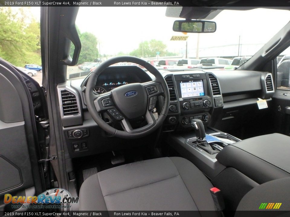 2019 Ford F150 XLT SuperCrew 4x4 Magnetic / Black Photo #12
