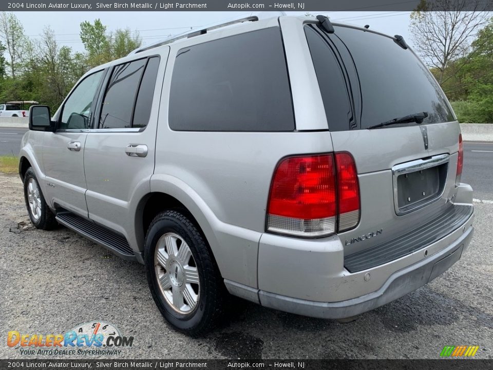 2004 Lincoln Aviator Luxury Silver Birch Metallic / Light Parchment Photo #4