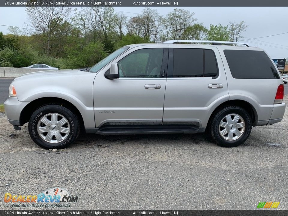 2004 Lincoln Aviator Luxury Silver Birch Metallic / Light Parchment Photo #6