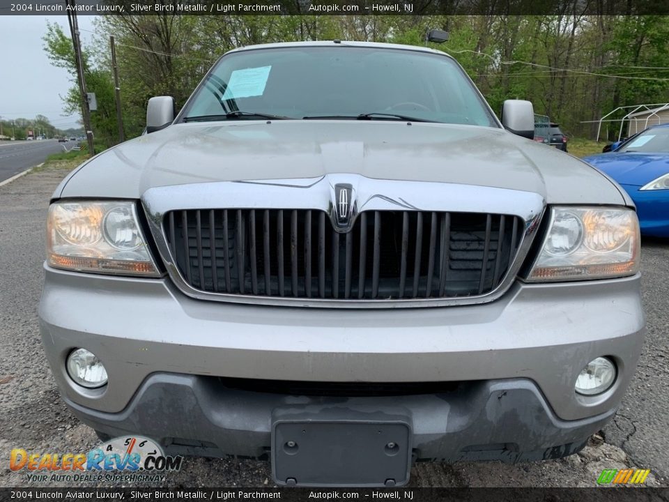 2004 Lincoln Aviator Luxury Silver Birch Metallic / Light Parchment Photo #8